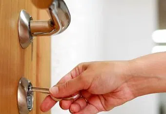 Lock Locksmith Tech Fort Lauderdale, FL 954-366-2223 logo-image - 24-hour-emergency-locksmith